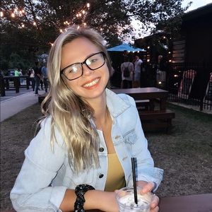 Meet your Posher, Anastasia